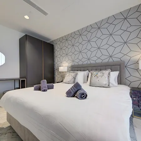 Official Of Mercury Towers By Mymercury Appartement