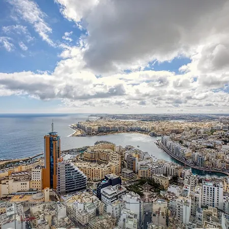 Apartment Exquisite In Mercury Towers By 360 Estates