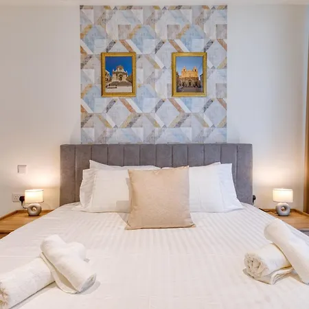 Apartment Exquisite In Mercury Towers By 360 Estates *