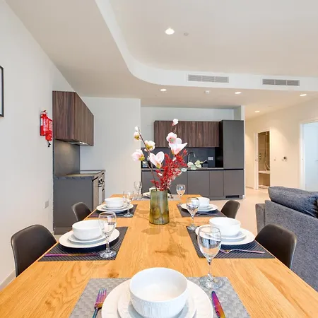 Exquisite In Mercury Towers By 360 Estates