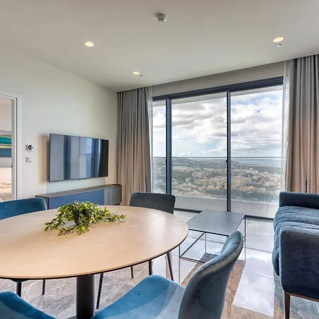 Apartment Exquisite In Mercury Towers By 360 Estates *
