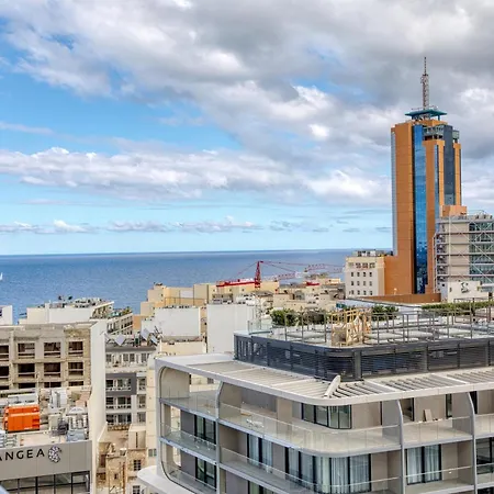 Apartment Exquisite In Mercury Towers By 360 Estates