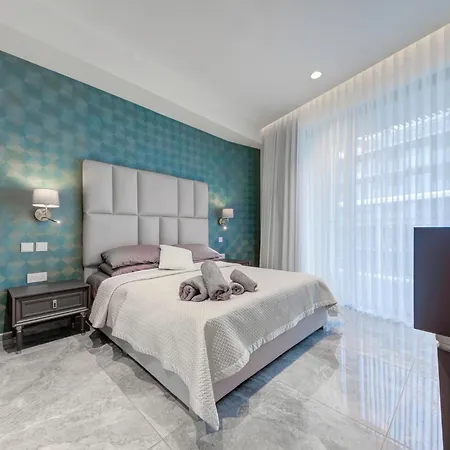 Apartment Exquisite In Mercury Towers By 360 Estates *