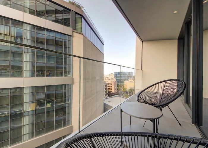 Official Of Mercury Towers By Mymercury アパート Saint Julian's