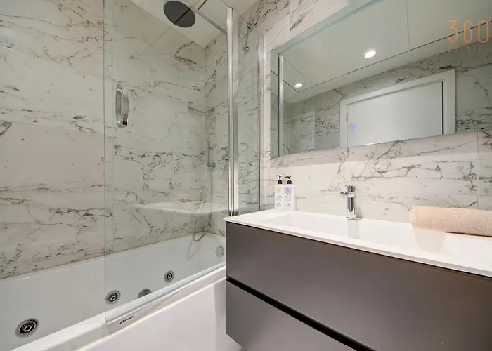 アパート Official Of Mercury Towers By Mymercury